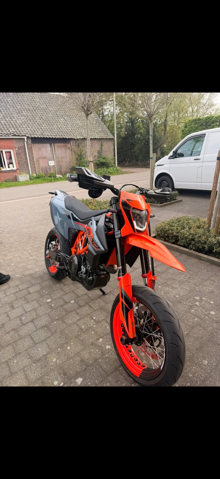 KTM 690 SMC R *7500km* A2 FULL POWER, Fietsen en Brommers, Ophalen, Zo goed als nieuw