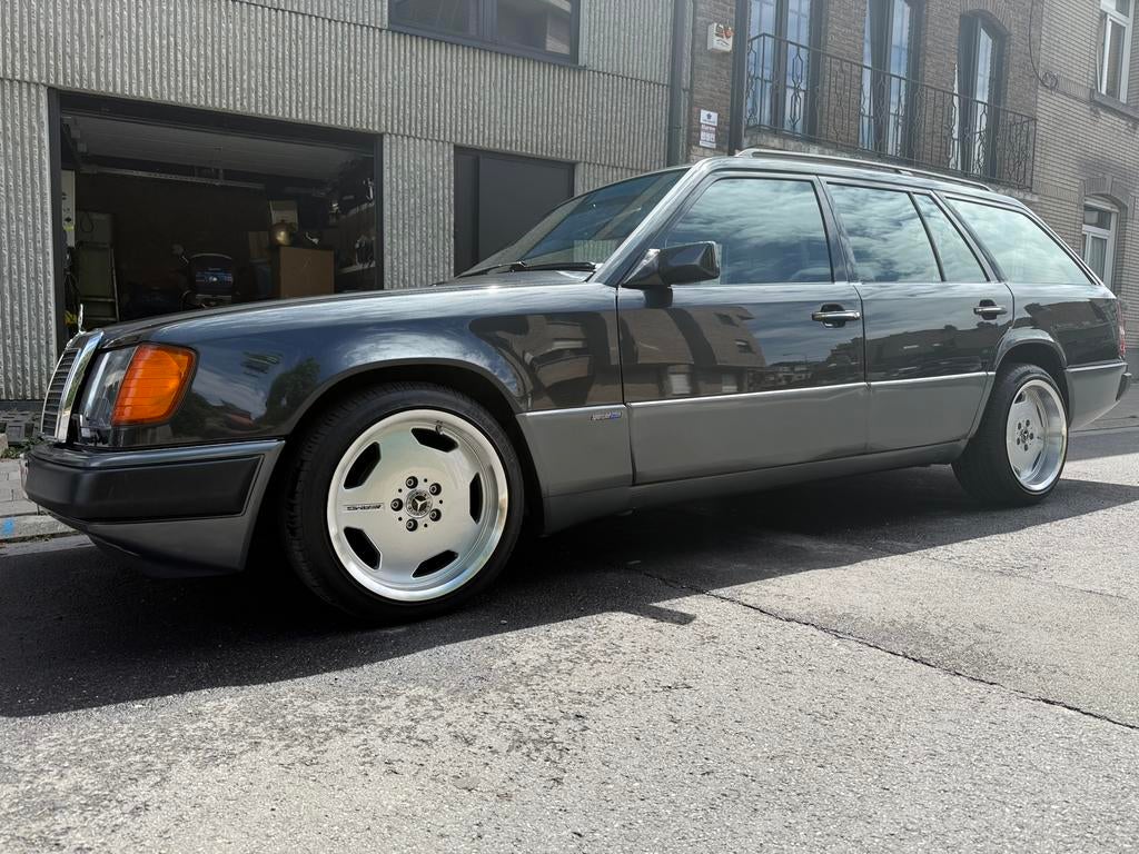 MERCEDES S124 300TD TURBO UNIEKE KANS - UNIEKE COMBINATIE, Auto's, Automaat, Achterwielaandrijving, Zwart, Lederen bekleding