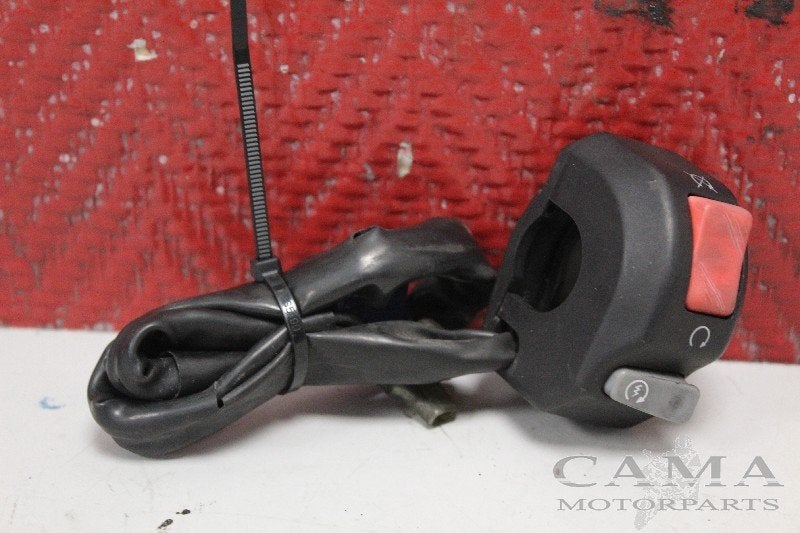 STUURSCHAKELAAR RECHTS Yamaha YZF R6 2006-2007 (FZF-R6 2C0), Motoren, Dhr. S. di Majo, Gebruikt, Info@cama-motorparts.nl, P.J. Troelstraweg 8 8
3144 CX  MAASSLUIS, NL