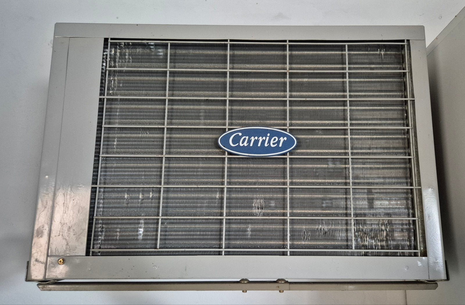 Carrier raam-/muurairco, Elektronische apparatuur, Airco's, Ophalen, Zo goed als nieuw, Koelen en Ontvochtigen