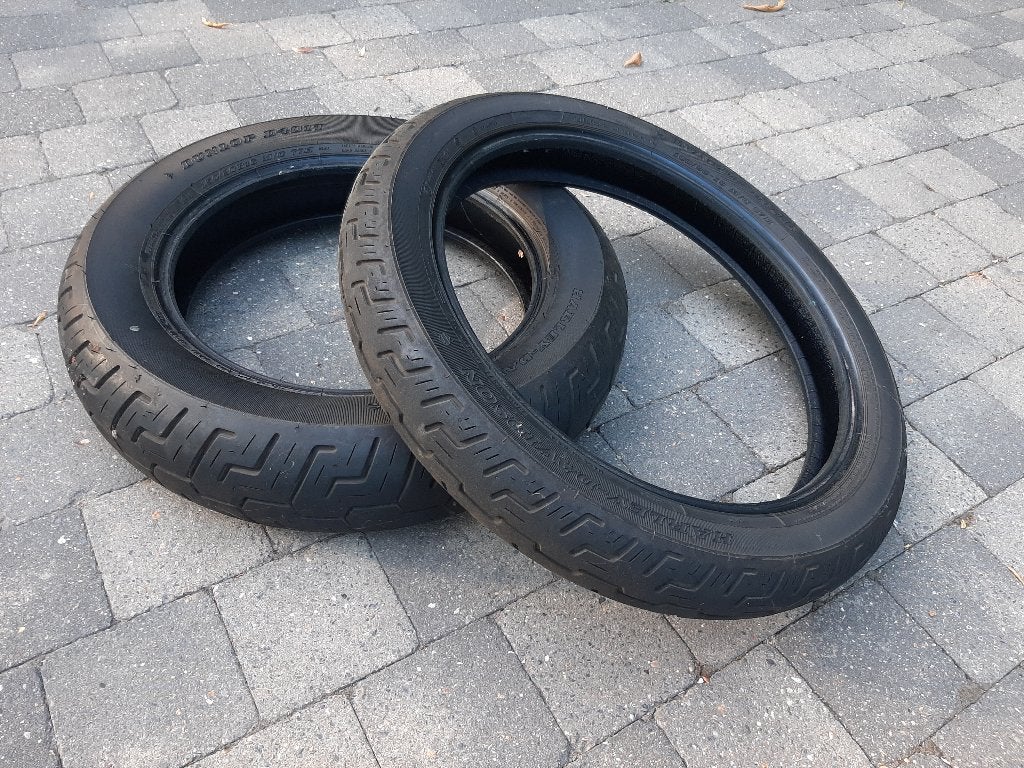 Set originele Harley-Davidson banden., Ophalen