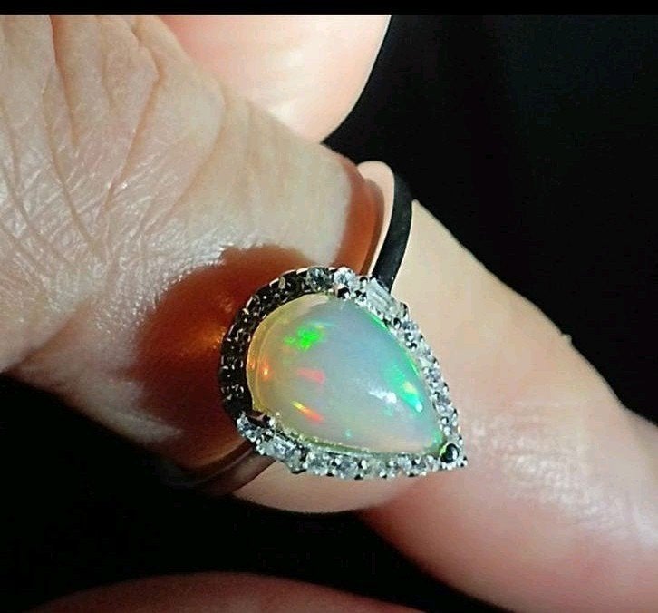 Bague en argent massif avec opale naturelle, Bijoux, Sacs & Beauté, Bagues, Neuf, Enlèvement, Argent, Argent