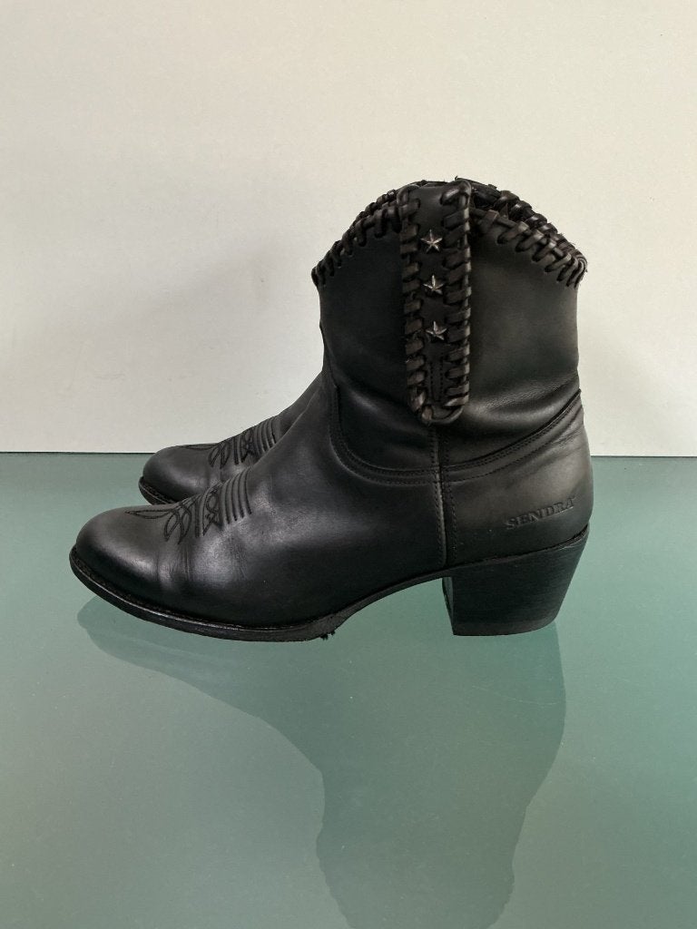 Bottes noires Sendra 40 | Boho | Livraison gratuite, Sendra, Comme neuf, Boots et Botinnes, Noir
