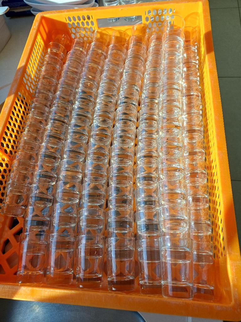 100 kleine amuse glaasjes, Huis en Inrichting, Ophalen, Zo goed als nieuw, Glas, Effen