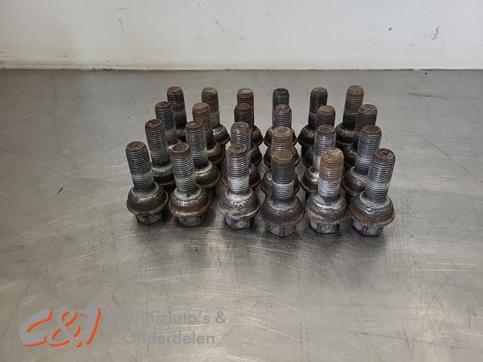 Kit boulons de roue d'un Volkswagen Crafter, Volkswagen, -, 3 mois de garantie, Utilisé