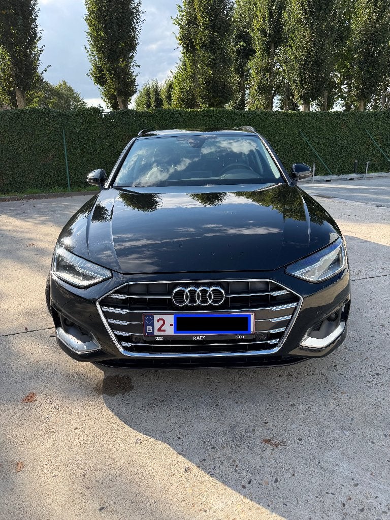 Audi A4 Avant Advanced 35 TDI  S tronic te koop (btw wagen!), Auto's, Dealer onderhouden, Stof, A4, Zwart