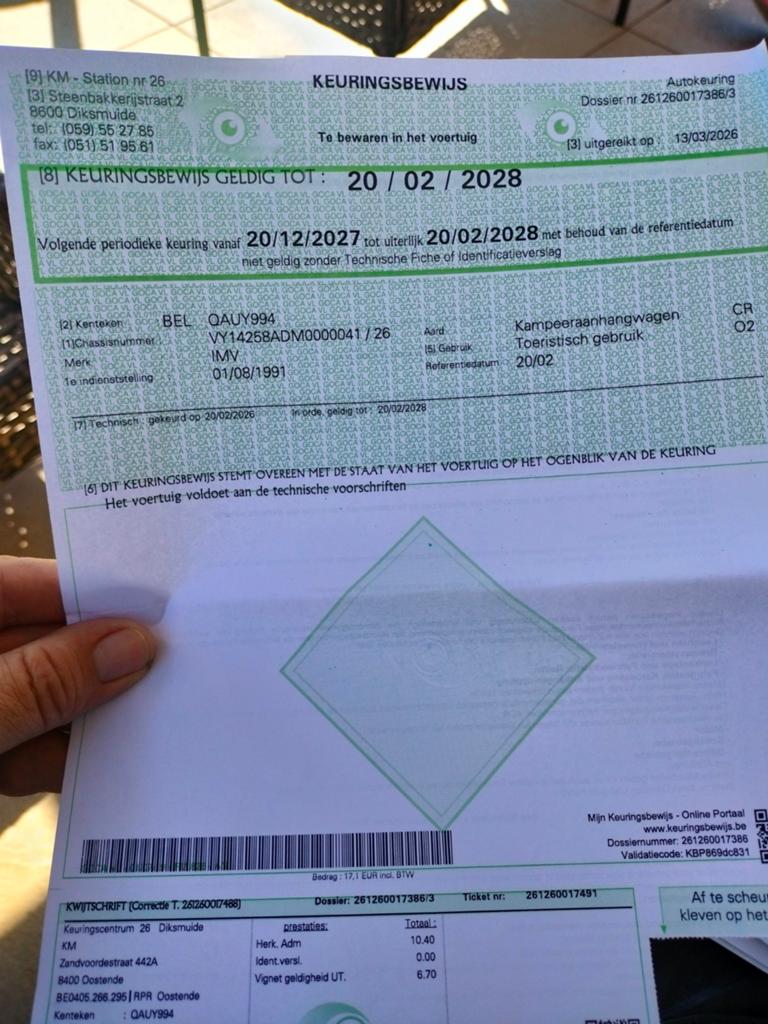 Belle caravane Adriaan, juste approuvée, avec tente avant, Particulier
