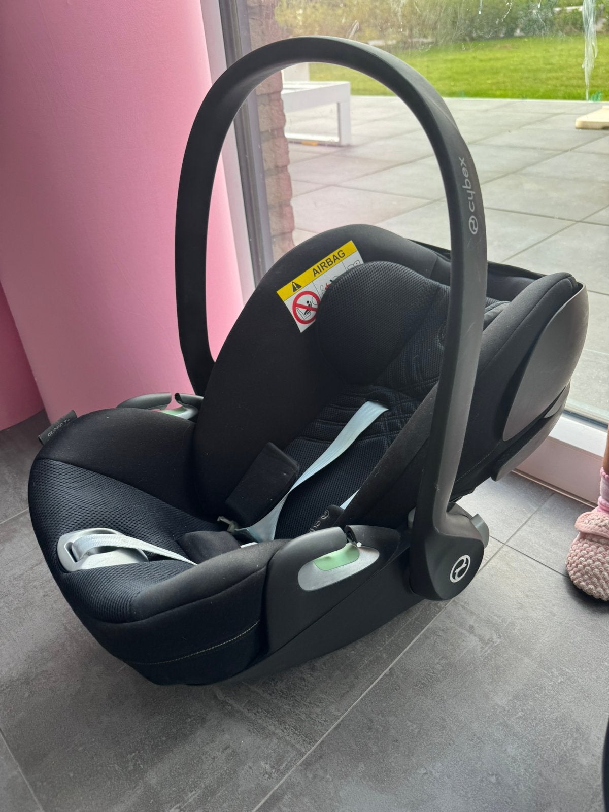 Cosy / siège auto bébé Cybex Cloud T Plus i-Size noir – 110, Enlèvement, Comme neuf, Isofix