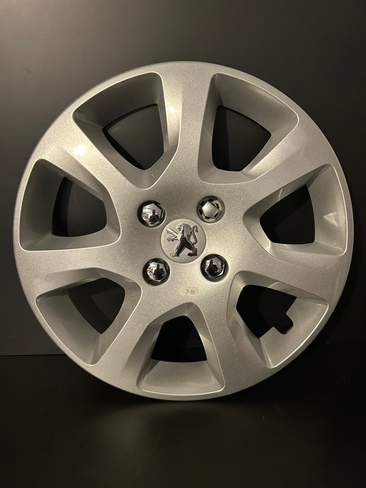 1 originele Peugeot 3008 16" wieldop, Auto diversen, Wieldoppen, Ophalen of Verzenden, Zo goed als nieuw