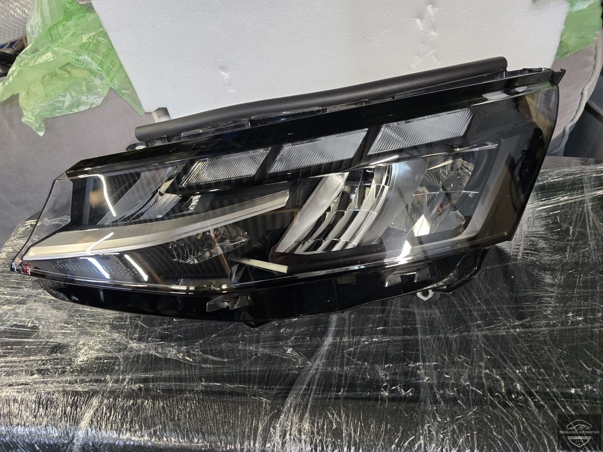 VW Multivan T7 2024+ Vol LED Koplamp Links 7T1941035AD, Gebruikt, Volkswagen, Volkswagen AG, Vw@volkswagen.de