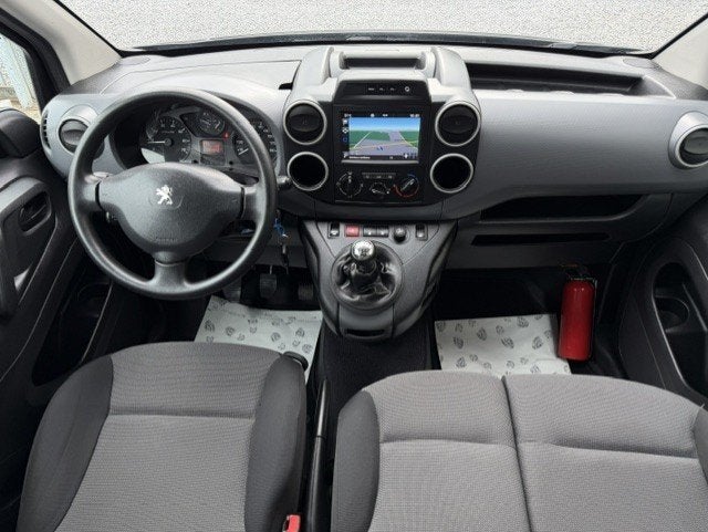 Peugeot Partner 1.6 BlueHdi 2017 / 94 000 km euro6b TOPSTAAT, Auto's, Bestelwagens en Lichte vracht, Dealer onderhouden, https://public.car-pass.be/vhr/f968bff1-4258-4975-b972-ce972505245e