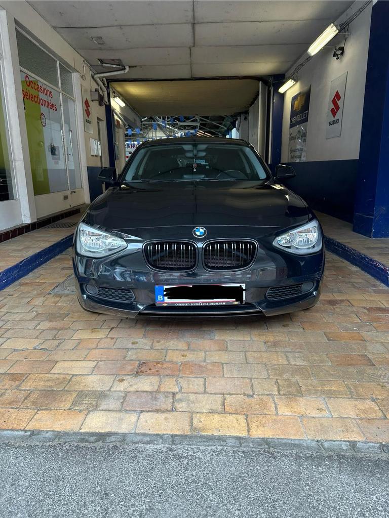 BMW 114i 2013 1.4i 75kw 102 pk 148.000 km CarPlay, Auto's, BMW, Voorwielaandrijving, 1 Reeks, Zwart, 4 cilinders
