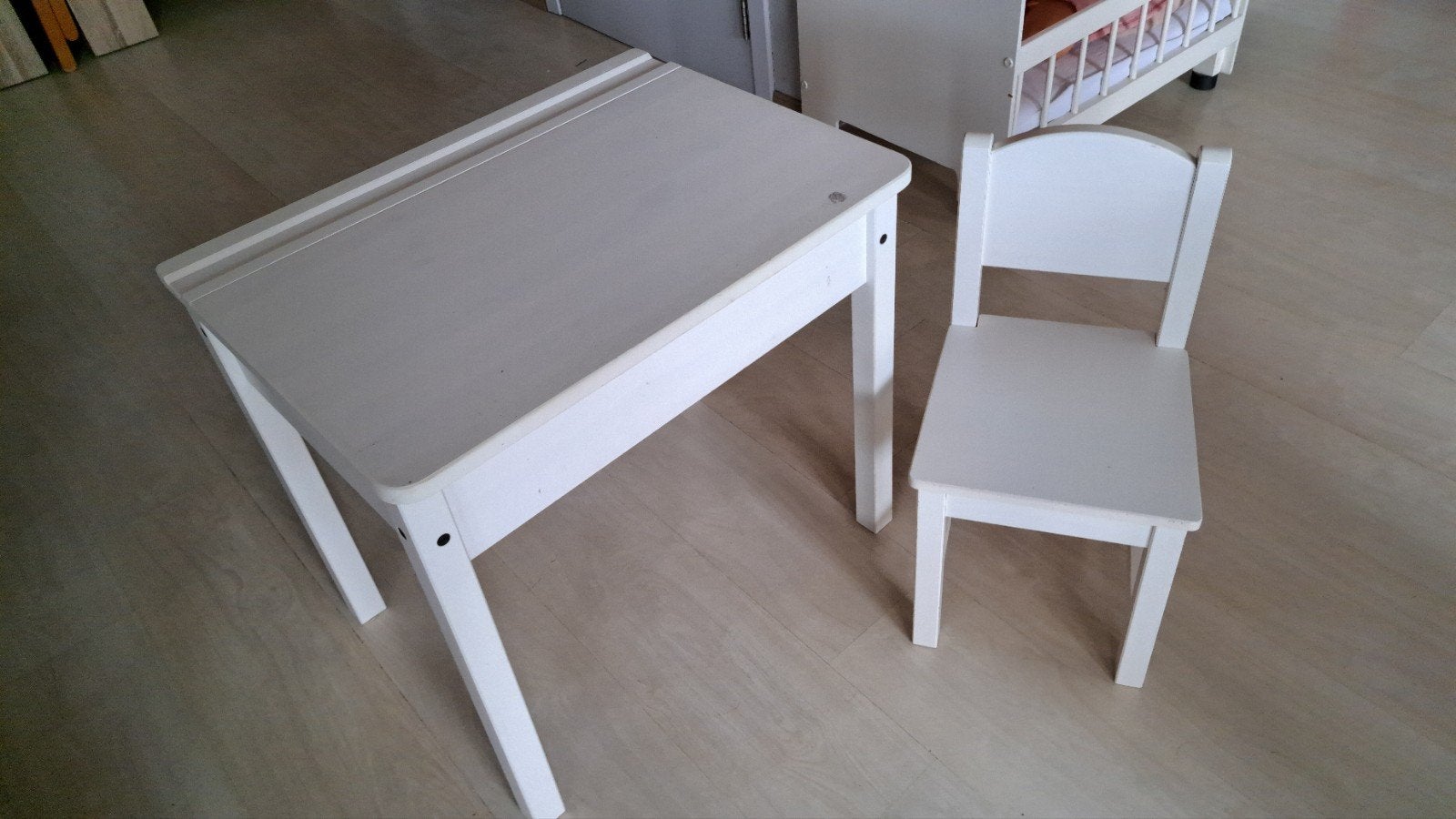 kinder bureau en stoel, Enlèvement