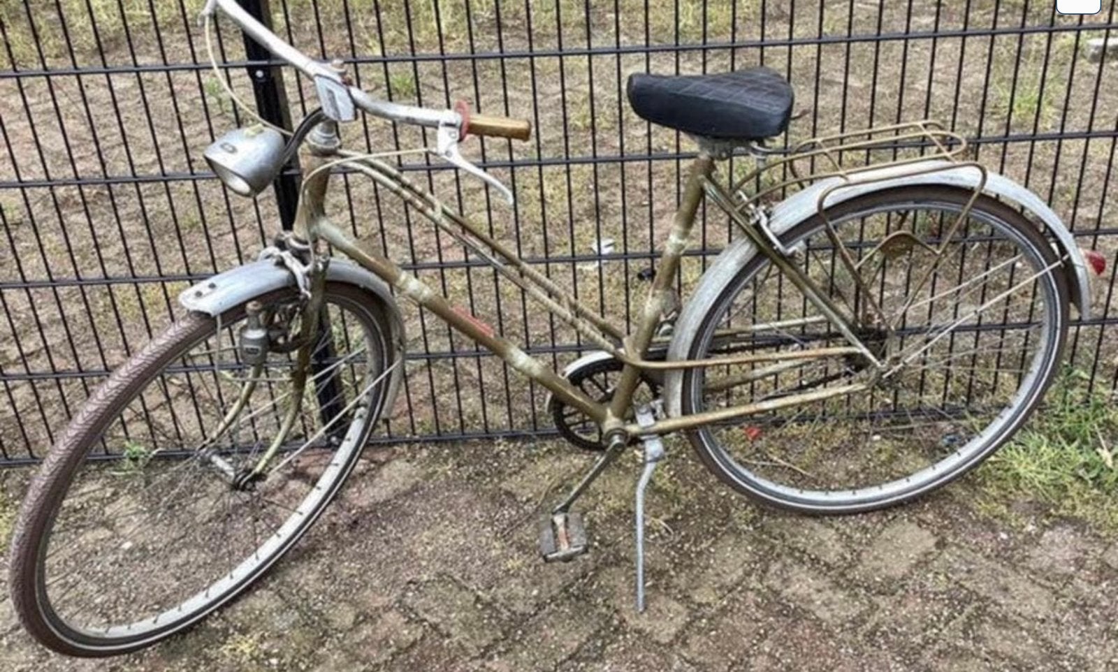 DAMESFIETS VINTAGE,GEHEEL GEREVISEERD EN NAGEKEKEN!TOF!, Ophalen