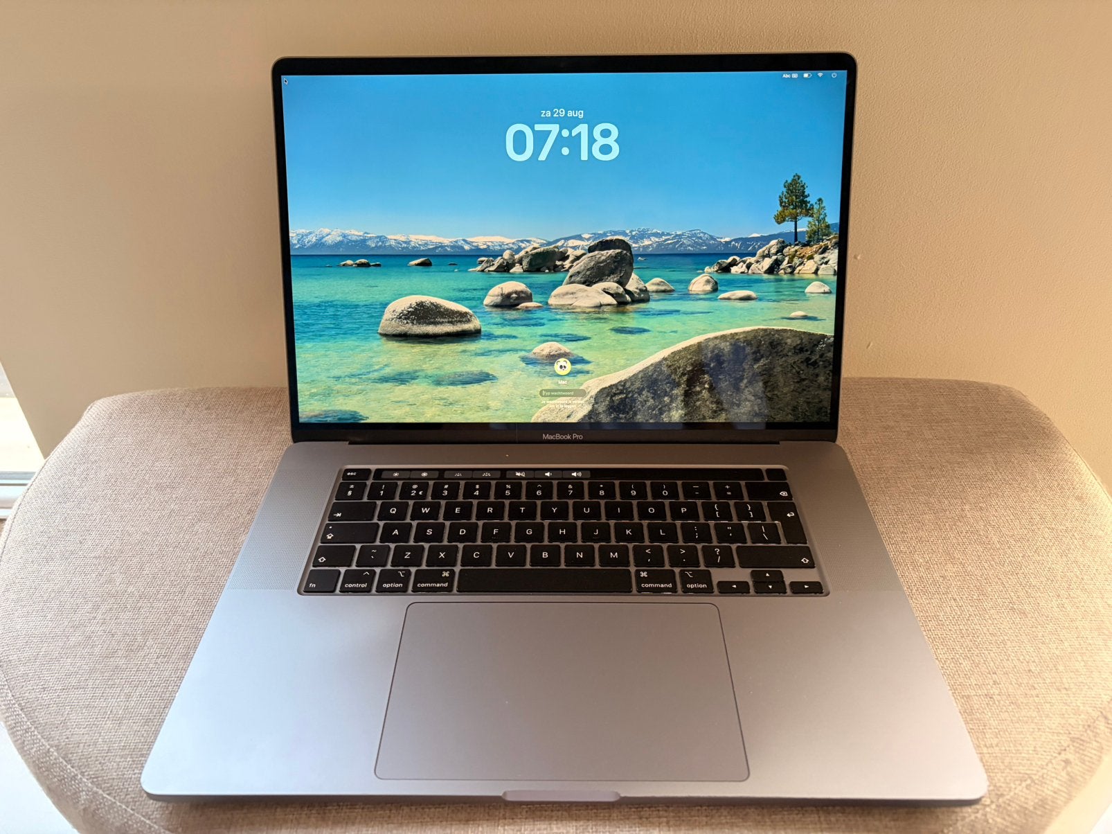 Macbook pro 2019 16inch i9 32GB ram, Informatique & Logiciels, MacBook Pro, 512 GB, 16 pouces, Comme neuf