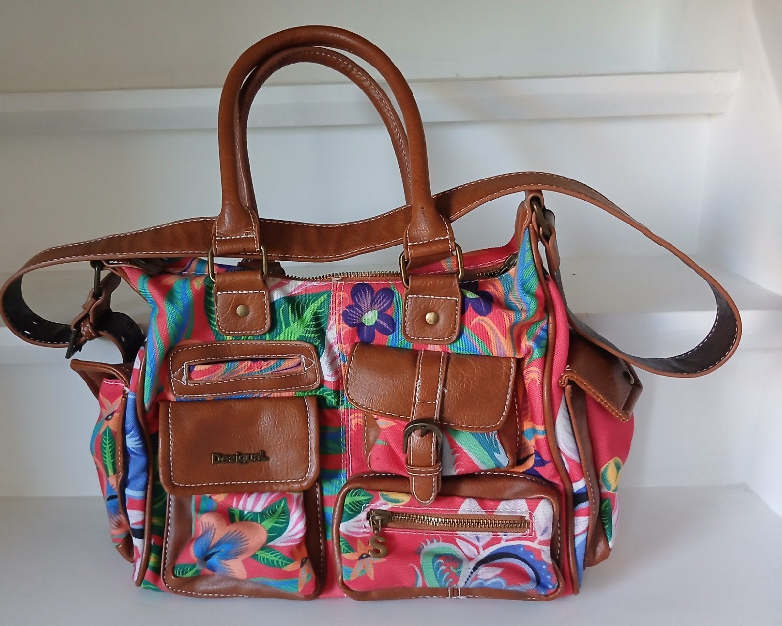 Desigual Liana London Medium Schoudertas-Desigual Liana Lond, Handtassen en Accessoires, Ophalen