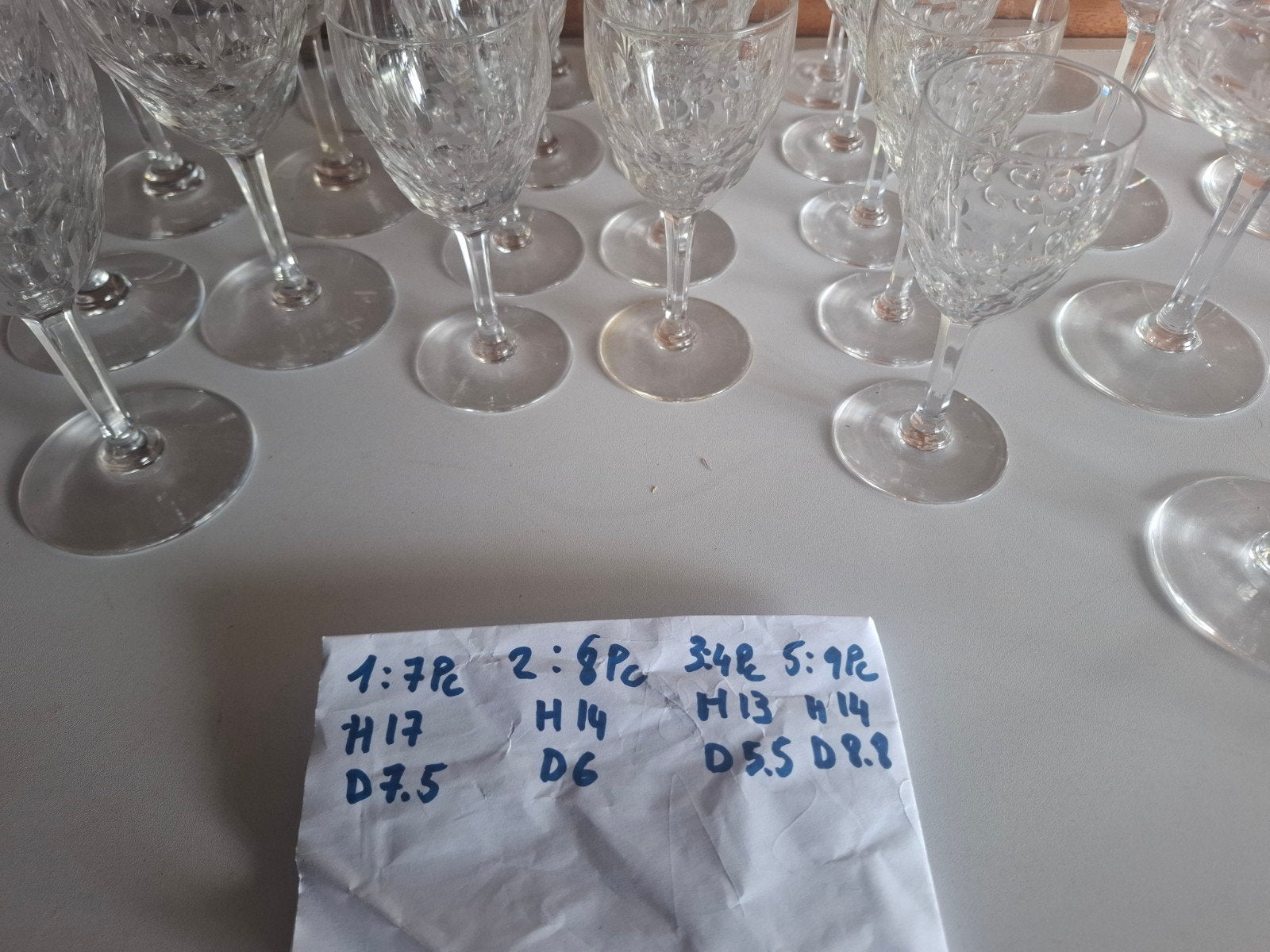 lot de 28 verres en cristal, Antiquités & Art, Enlèvement ou Envoi