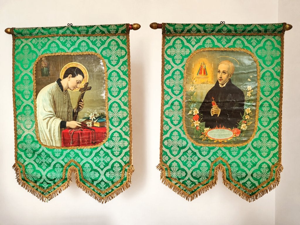 Set processievaandels, Aloysius Gonzaga J Berchmans, ca 1900, Antiek en Kunst, Ophalen of Verzenden
