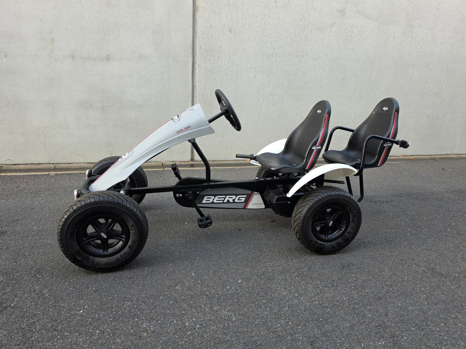 BERG RACE GTS met duo zitje., Enlèvement, Utilisé, Berg, Siège duo