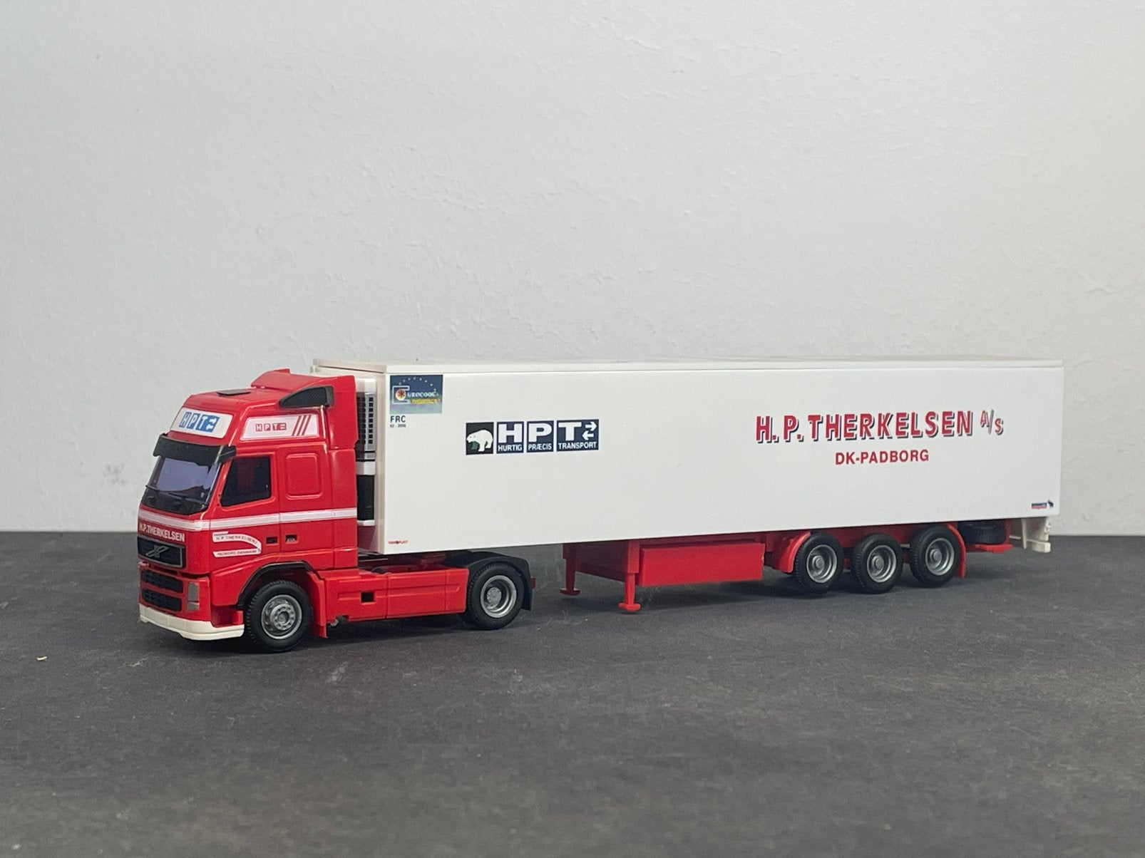 AWM Volvo FH GL Therkelsen 1/87, Ophalen of Verzenden, Zo goed als nieuw, Bus of Vrachtwagen, AWM