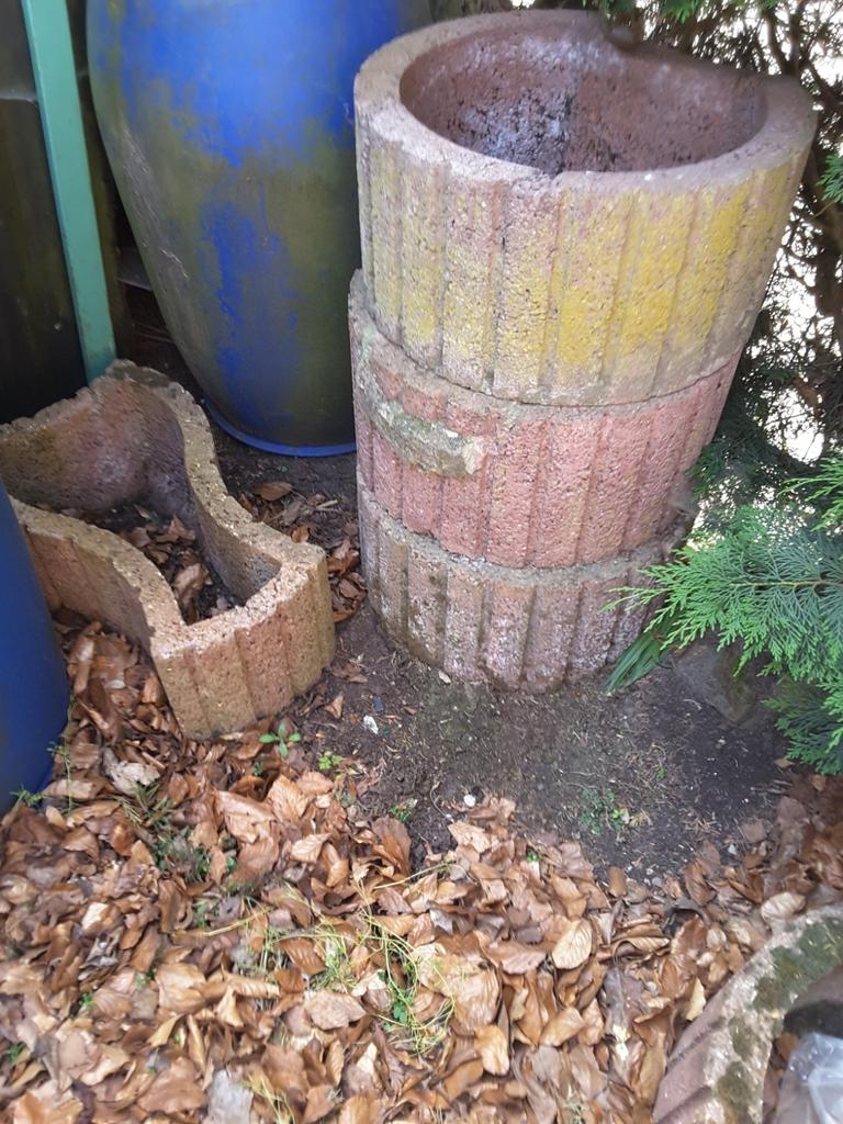 Stapelbare plantenbakken in rode steen, Tuin en Terras, Bloembakken en Plantenbakken, Steen, Tuin, Rond, Ophalen