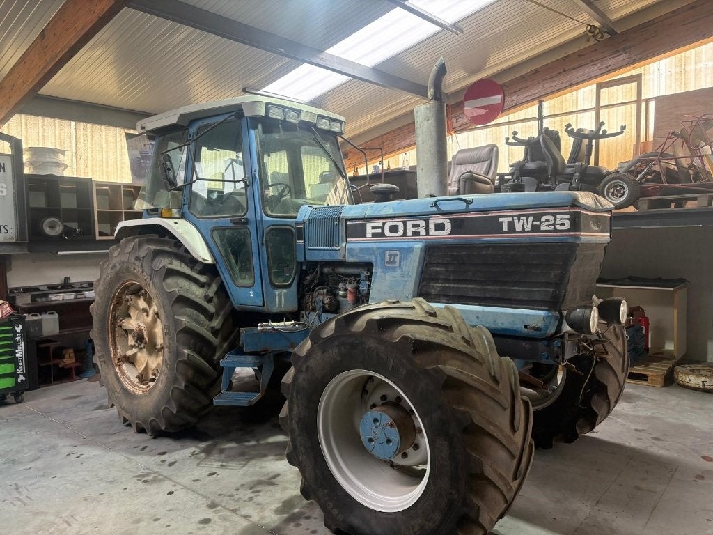 pièces Ford TW25, Enlèvement