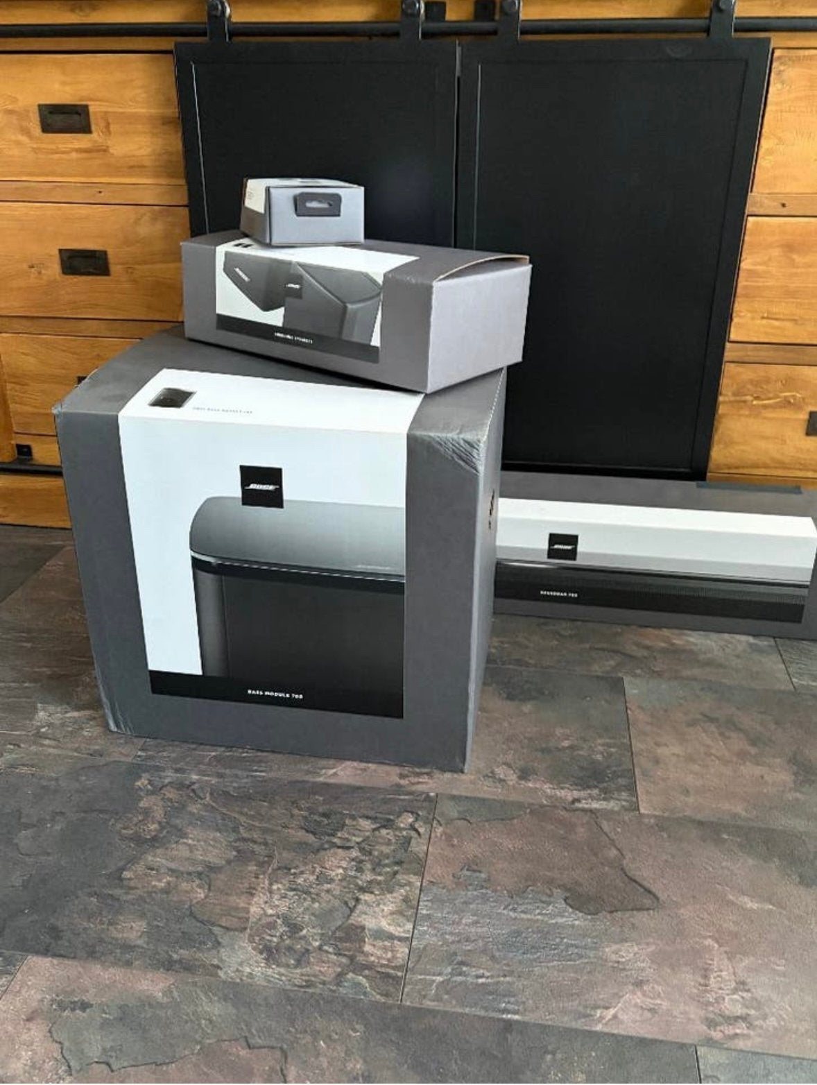 Bose Soundbar 700+Bose Bass Module 700+ Surround Speaker 300, Ophalen of Verzenden, Zo goed als nieuw