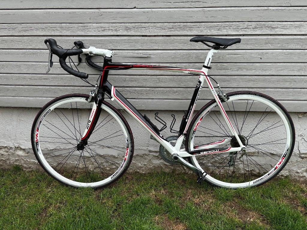 Meisjes dames xl koers racefiets m56 Montana Zerow , perf st, Fietsen en Brommers, Ophalen, 28 inch, 53 tot 56 cm, Zo goed als nieuw