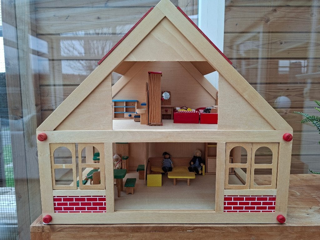 Houten poppenhuis, Ophalen, Zo goed als nieuw, Poppenhuis