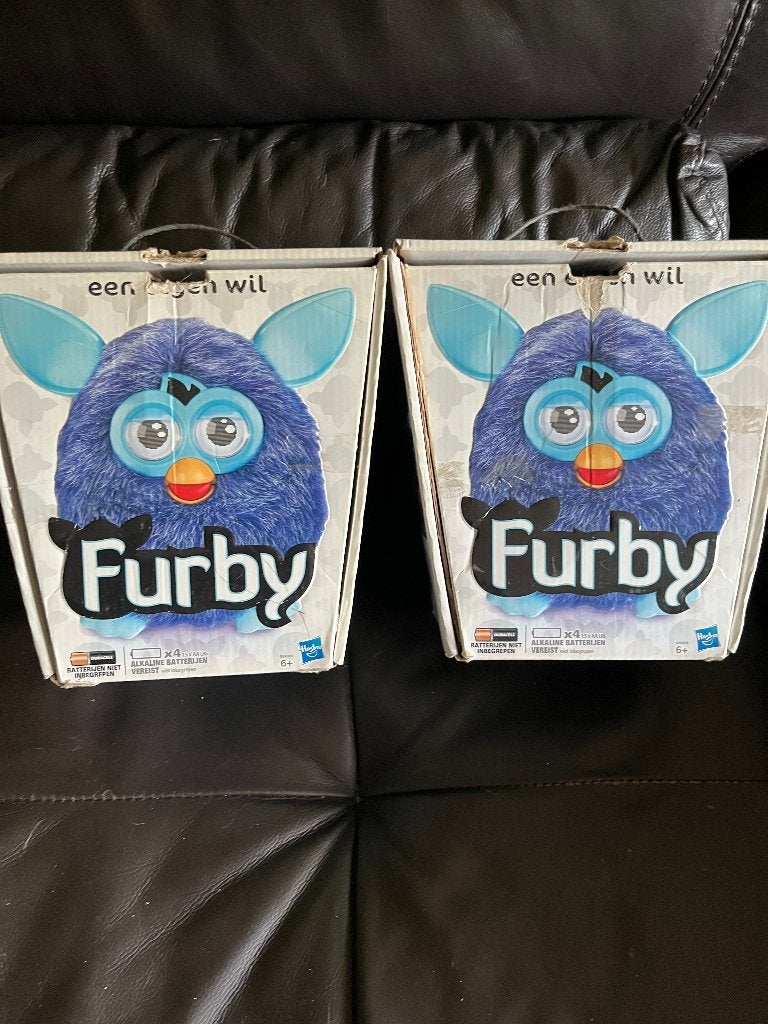 Pratende Furby's (2x), Bleu, Overige karakters, Avec boîte, Comme neuf