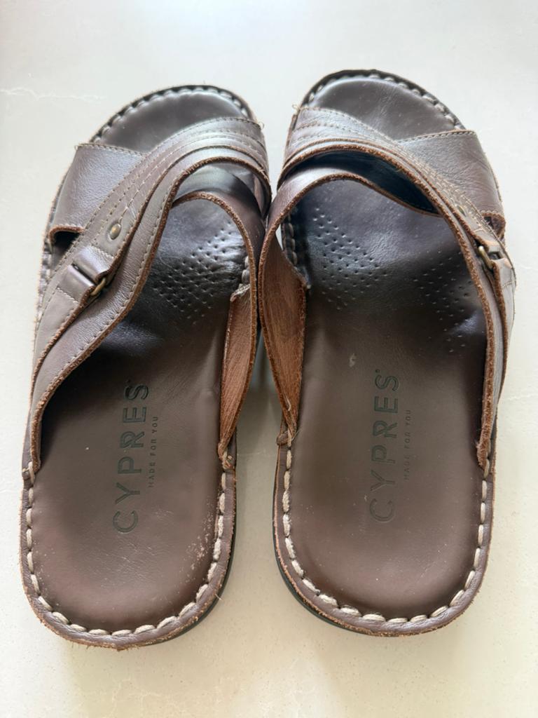 Heren slippers, Kleding | Heren, Schoenen, Zo goed als nieuw, Slippers, Bruin, Ophalen of Verzenden