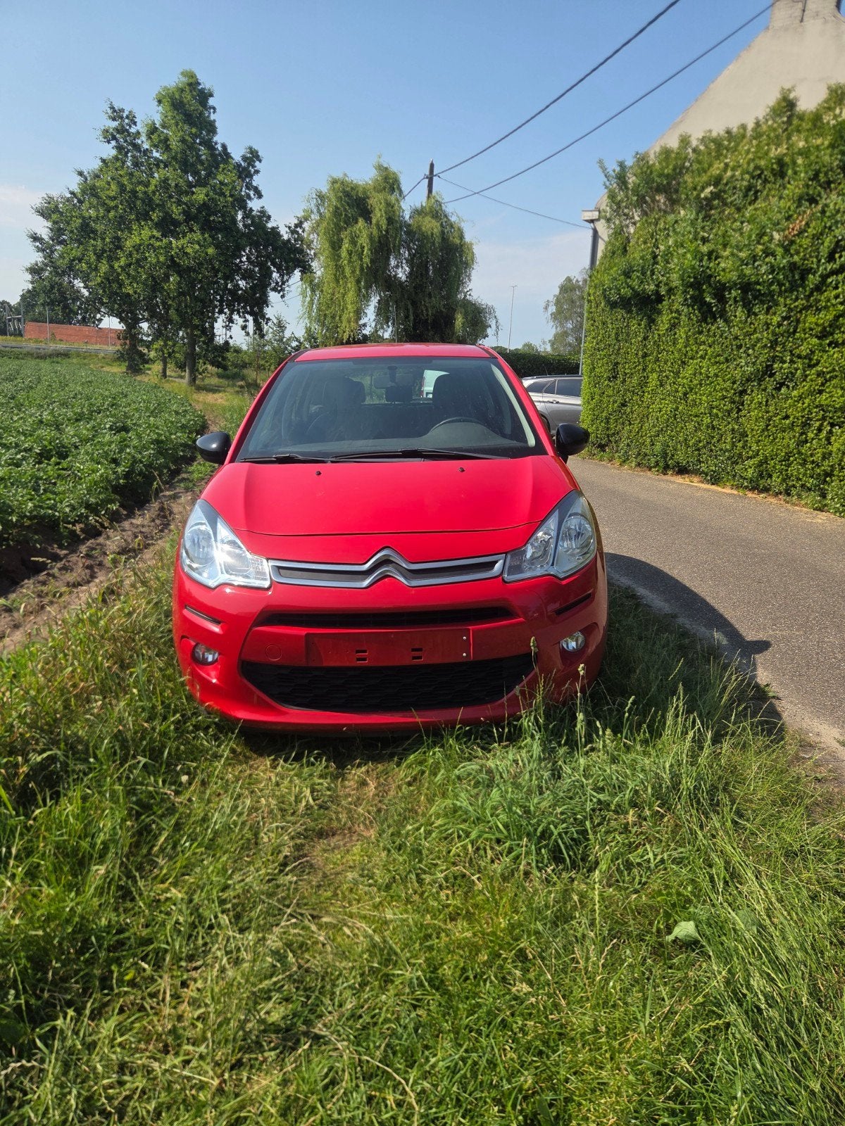 CITROËN C3 1.0 ESSENCE DE 2016 AVEC CLIMATISATION EURO 6B, Autos, Rouge, Achat, Euro 6, Noir