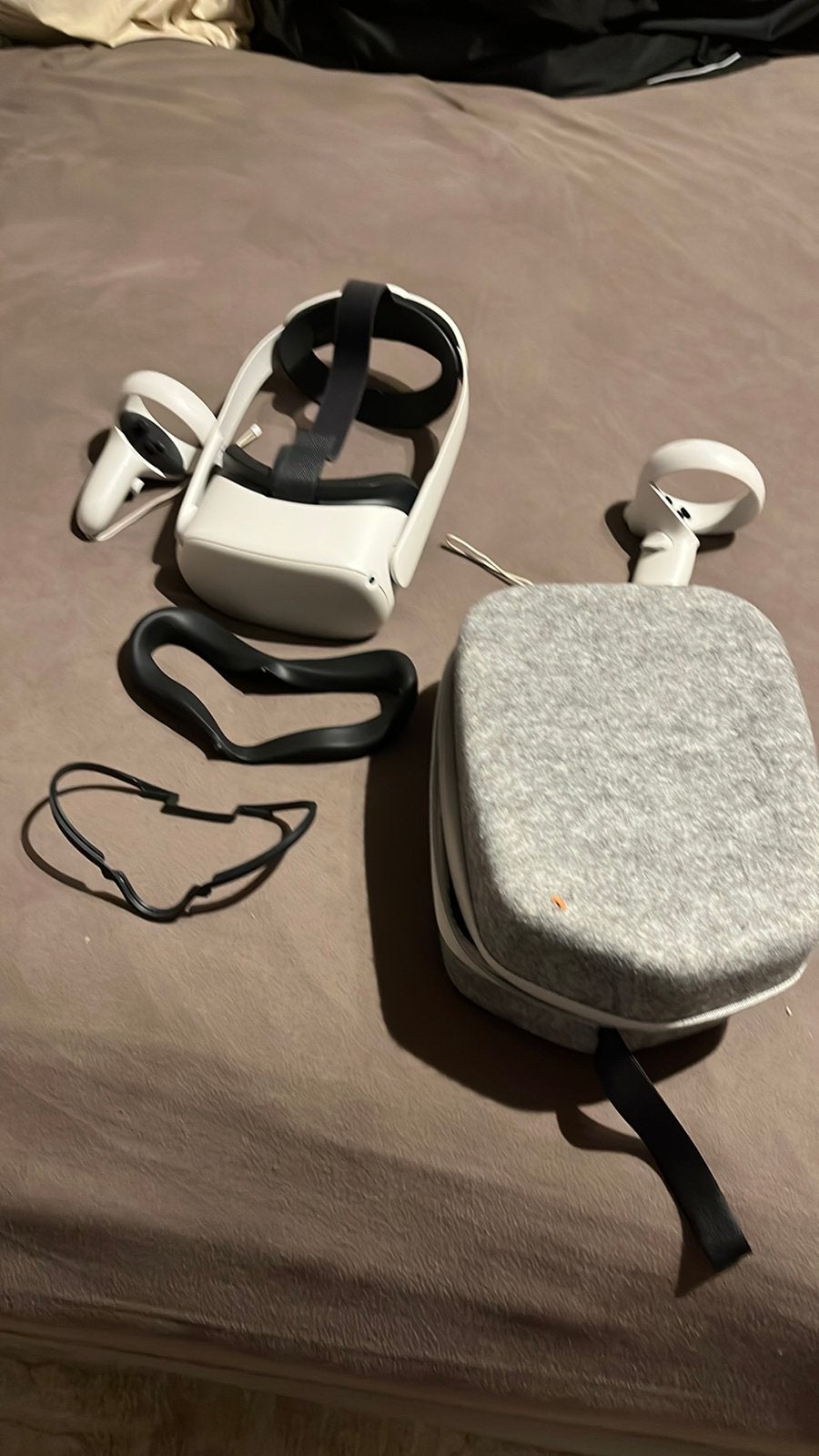 Oculus quest 2 vr + doos, Consoles de jeu & Jeux vidéo, Virtual Reality, Enlèvement, Comme neuf, Lunettes VR