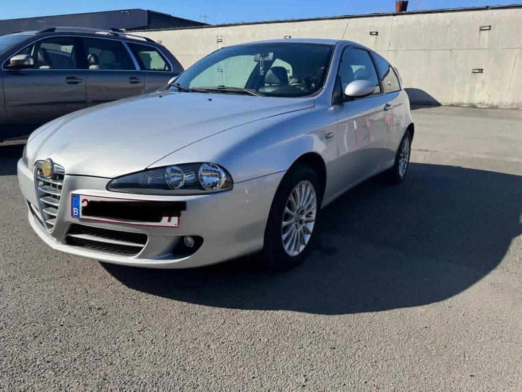 Alfa romeo, Autos, Cuir, Boîte manuelle, Noir, 5 places