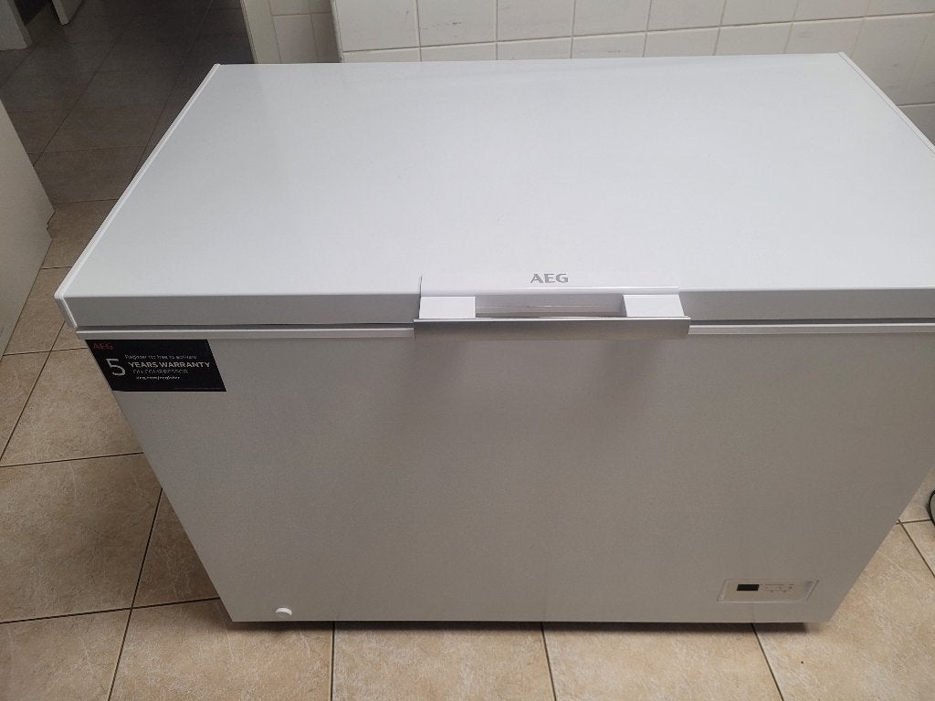 Congelateur AEG AHB531D1LW de 308 litres - sous garantie, Electroménager, Congélateurs, Congélateur, 90 cm ou plus, Comme neuf