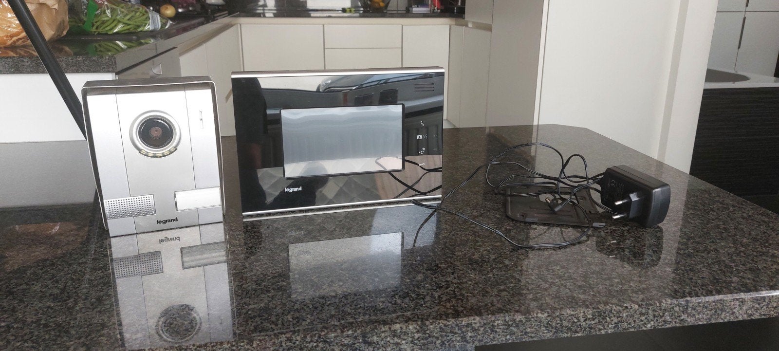 deurbel met binnenscherm, Ophalen