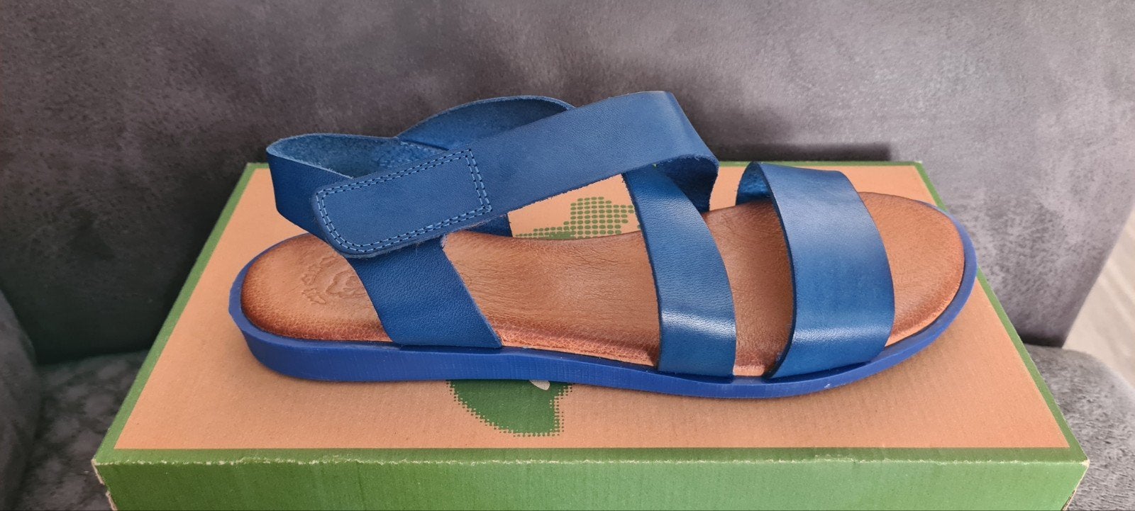 Sandales "Hee" pointure 39, Neuf, Enlèvement, Hee, Bleu