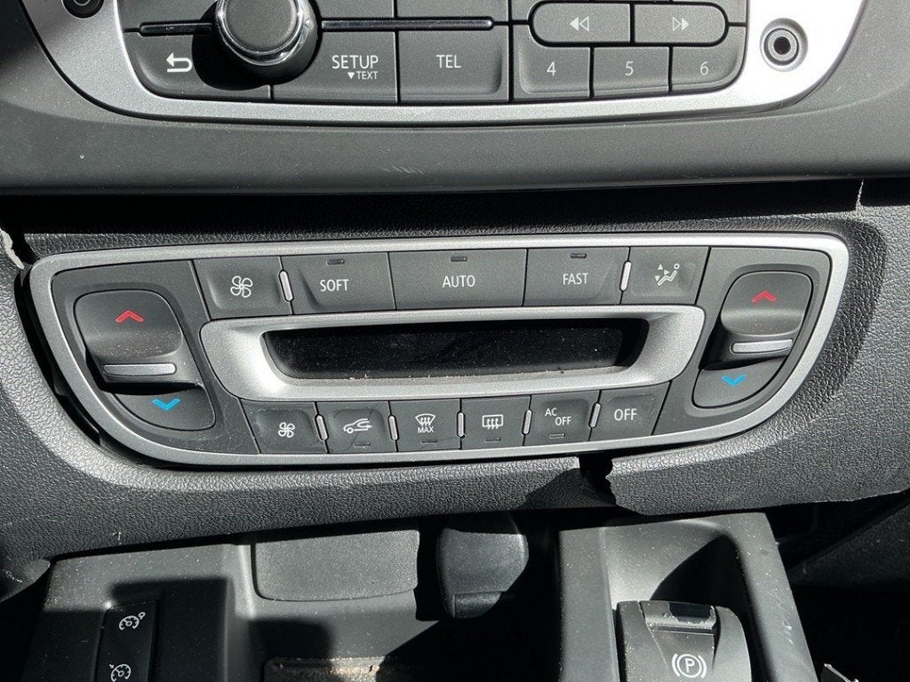 BEDIENINGSPANEEL VERWARMING Scénic III (JZ) (|275101203R|), Auto-onderdelen, Gebruikt, Renault, Peter-Huppertz-Straße 5
51063  Köln, DE