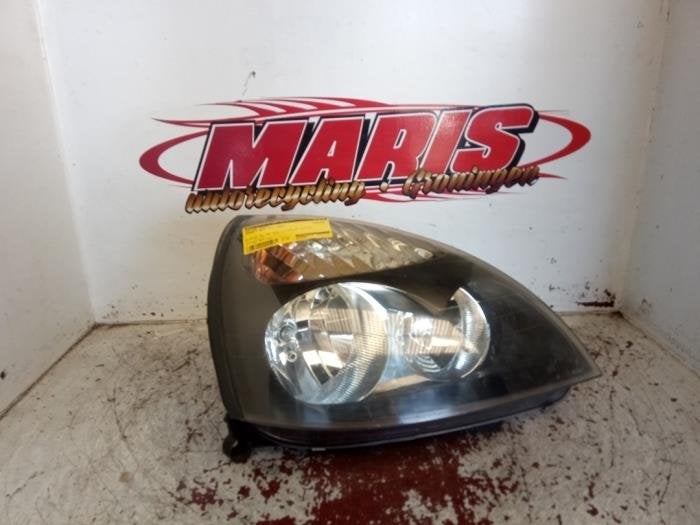 Phare droit d'un Renault Clio, -, Renault, -, 3 mois de garantie