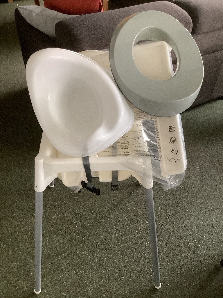Babystoel met tafeltje en potje en wc brilletje, Ophalen, Nieuw, Overige typen, Afneembaar eetblad