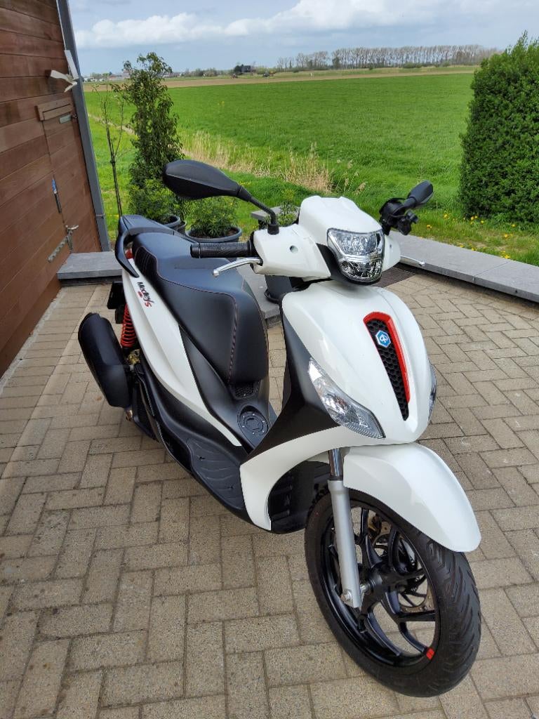 Scooter Piaggio medley s 125cc wit, Autres modèles, 125 cm³, Comme neuf, Enlèvement