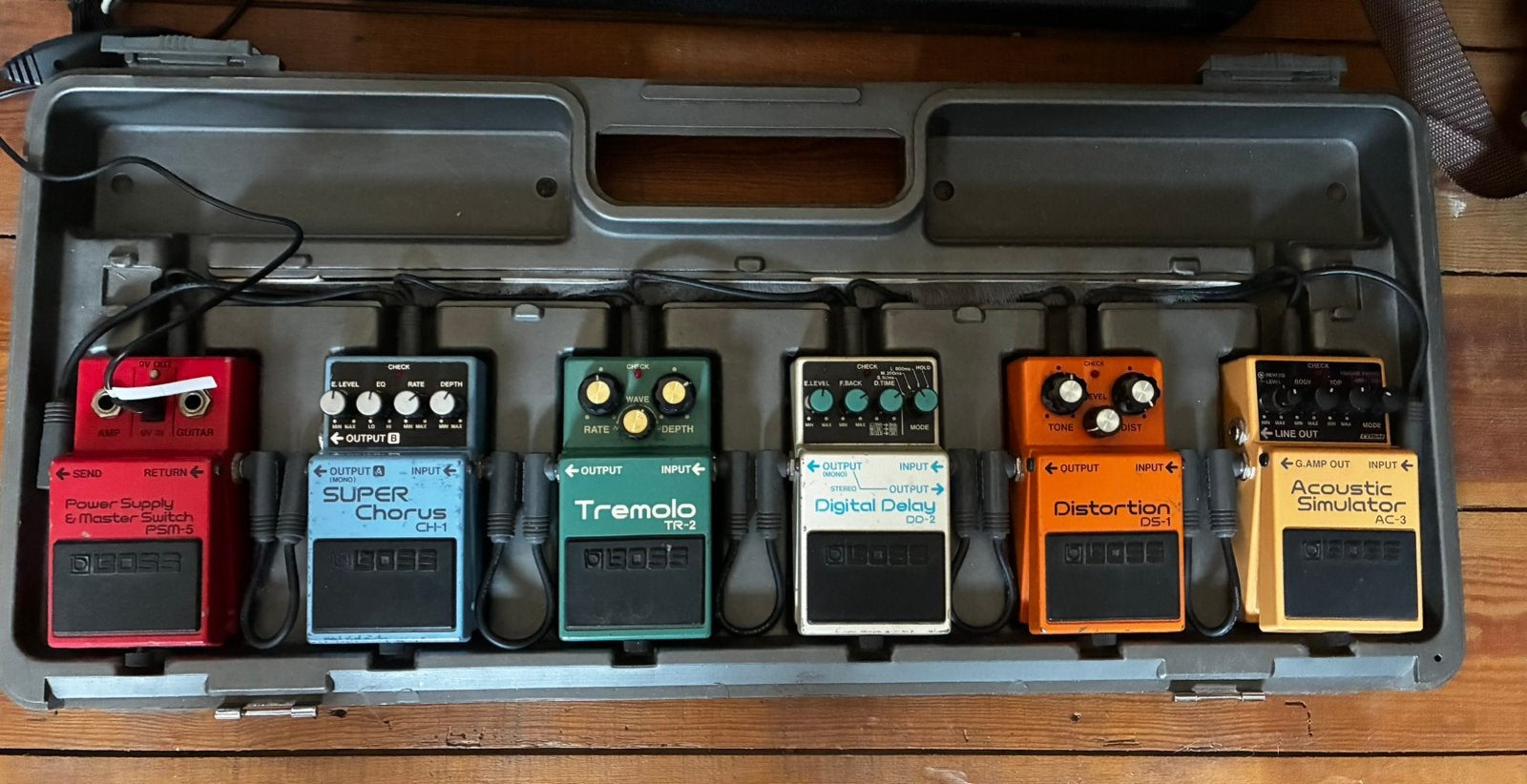 Rack de pedales guitare Boss, Musique & Instruments, Effets, Utilisé, Chorus, Delay ou Écho, Distortion, Overdrive ou Fuzz, Autres types