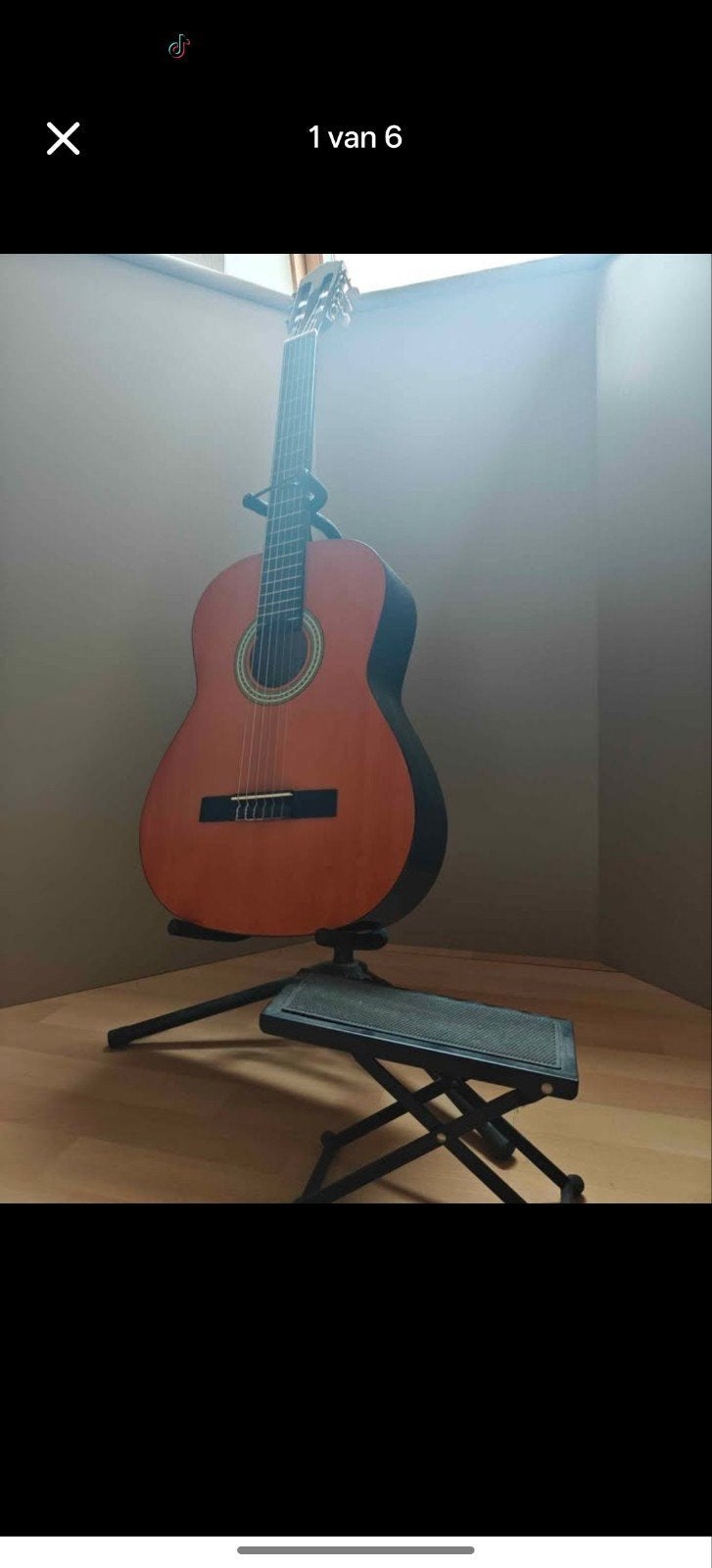 TE KOOP: GITAAR, Ophalen