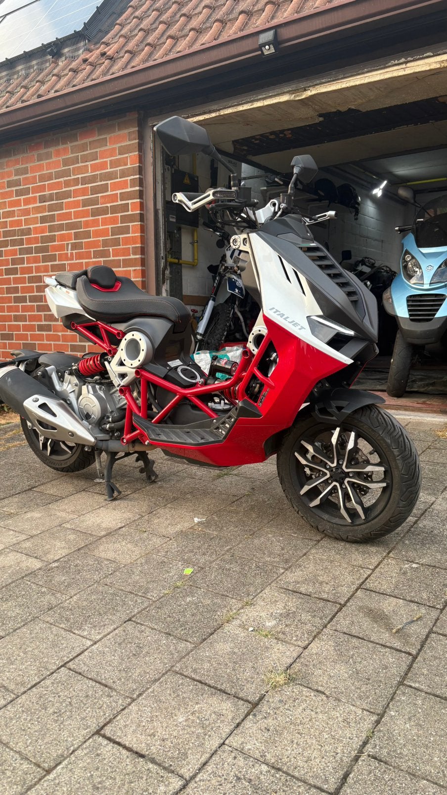 Scooter Italjet Dragster 125cc 2025 4800kms très belle, Entreprise