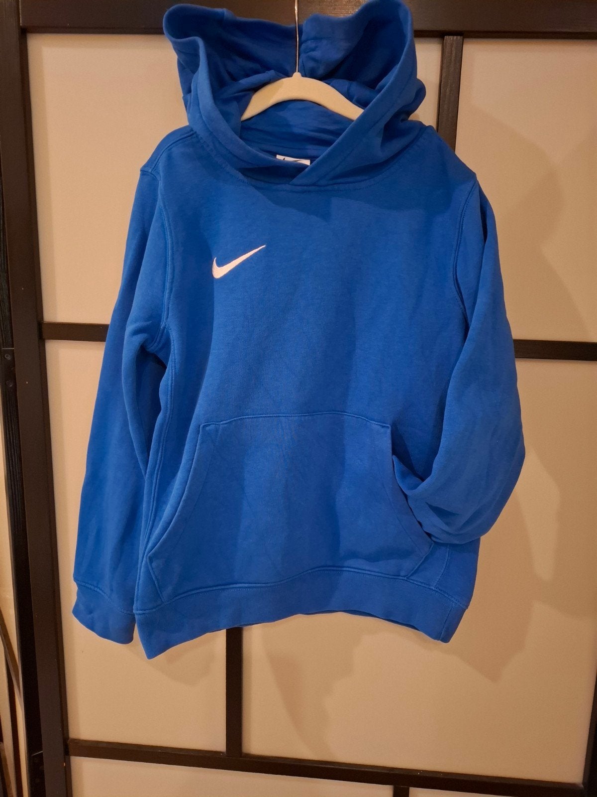 Blauwe hoodie Nike - 128/137 - hele mooie staat, Kinderen en Baby's, Kinderkleding | Maat 128, NIKE, Jongen of Meisje, Trui of Vest