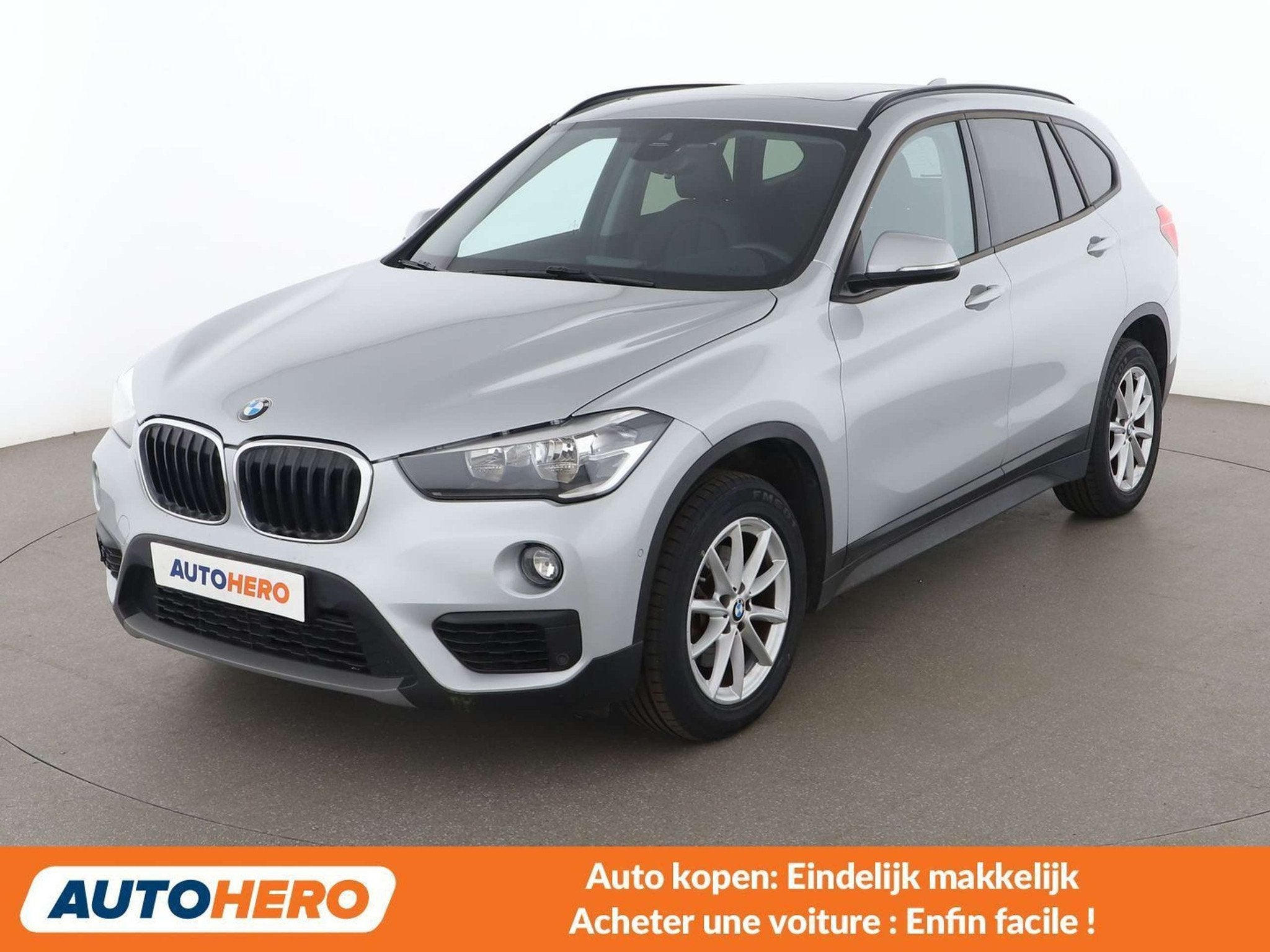 BMW X1 sDrive 18i Advantage (bj 2019, automaat), Auto's, Gebruikt, 1505 kg, Leder, 159 g/km