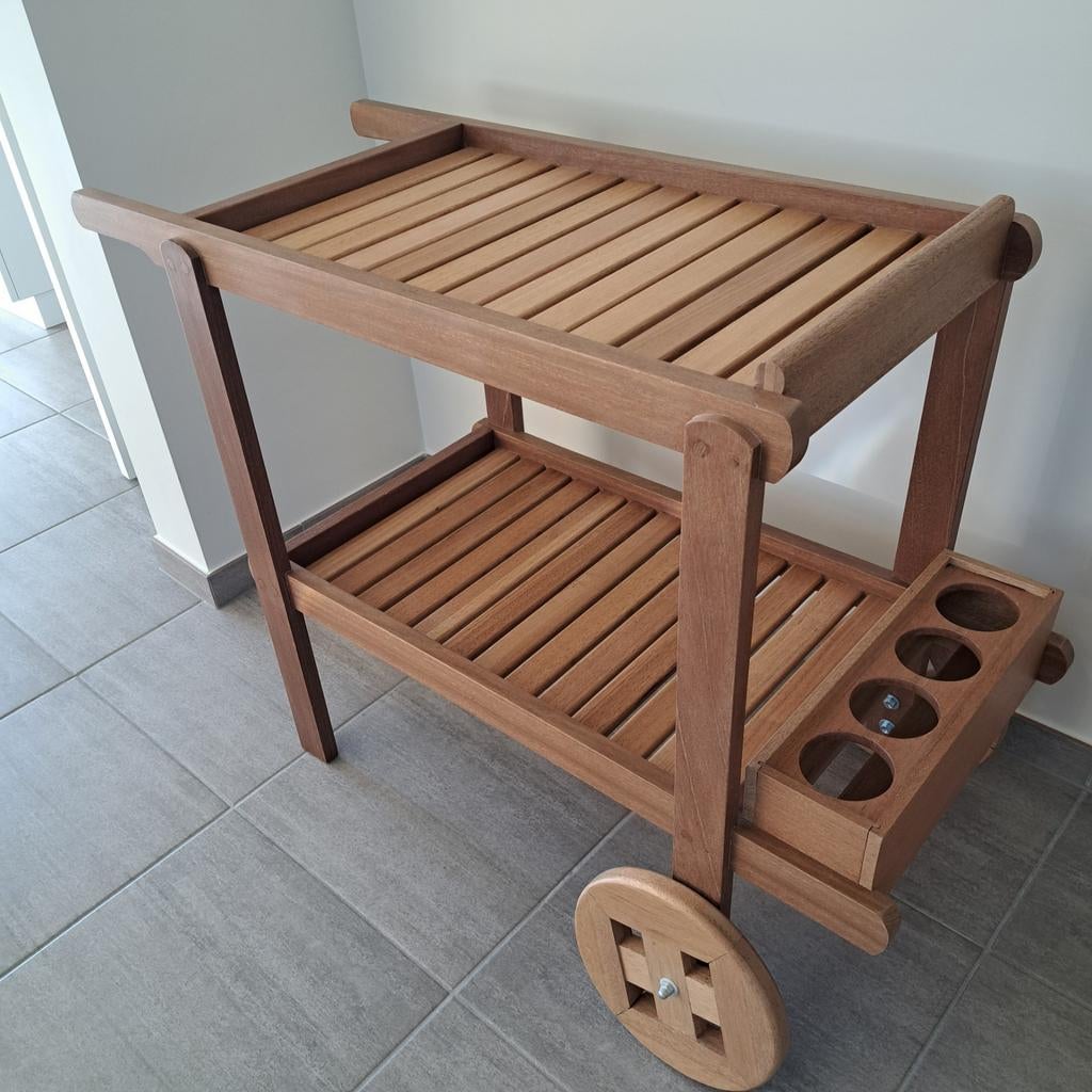Houten bijzet tafel op wielen, Ophalen