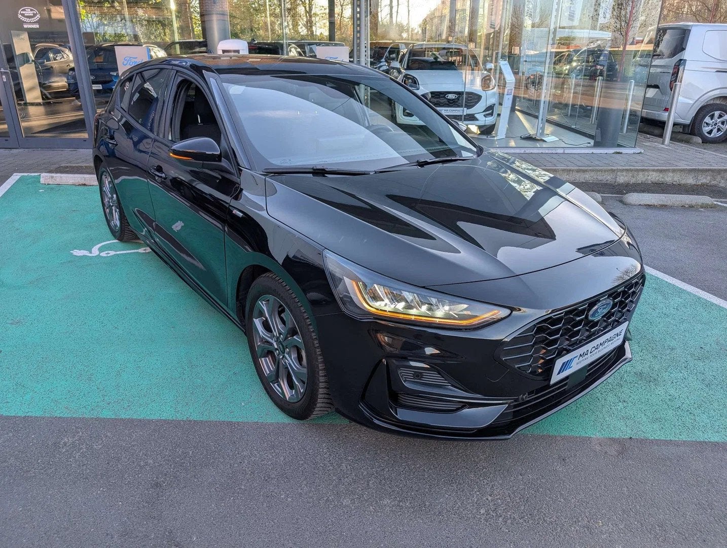 Ford Focus ST-Line 1.0i Ecoboost 125pk MildHybrid (bj 2025), Auto's, Ford, Focus, Stof, Gebruikt, Zwart
