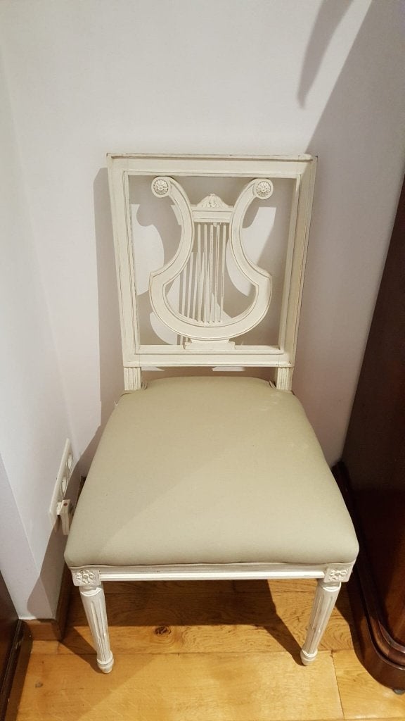 Suite de 4 chaises style louis XIV, Enlèvement