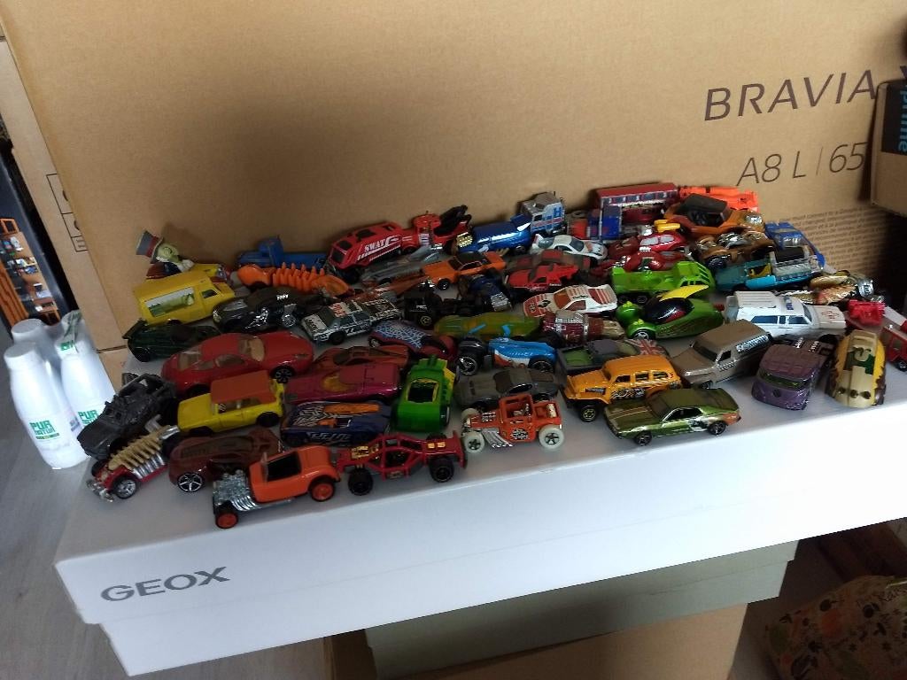 Lot 60 mini voitures Hot Wheels, Matchbox, etc, Enfants & Bébés, Jouets | Véhicules en jouets, Enlèvement ou Envoi